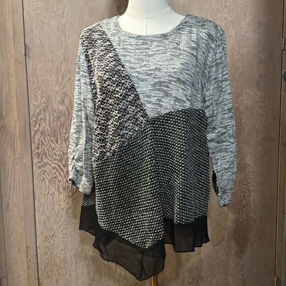 Kim Rogers Sweaters - Kim Rogers Gray Black White Tan Womens Large Pullover Sweater Asymmetrical Hem